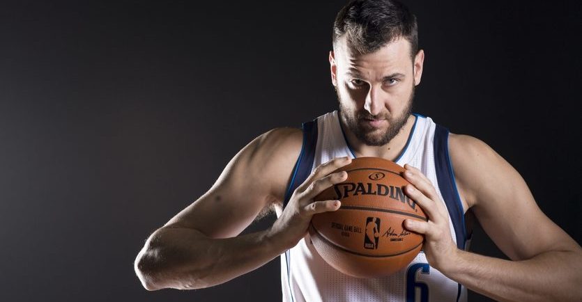 Breaking: Andrew Bogut Commits to Sign With Cavs