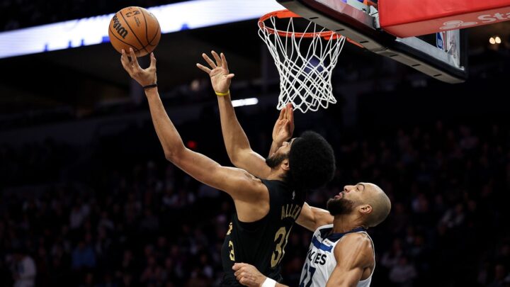 Live Thread: Timberwolves @ Cavs (or, Get it Together, Kenny)